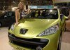 Miss Sachsen f�hrt mit dem 207 CC in den Fr�hling - Bereits 7.600 Bestellungen f�r das neue Coup�-Cabriolet